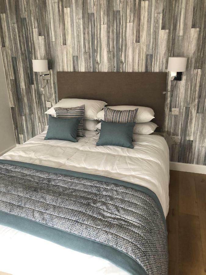 Hamilton Arms Suites Midhurst Eksteriør billede